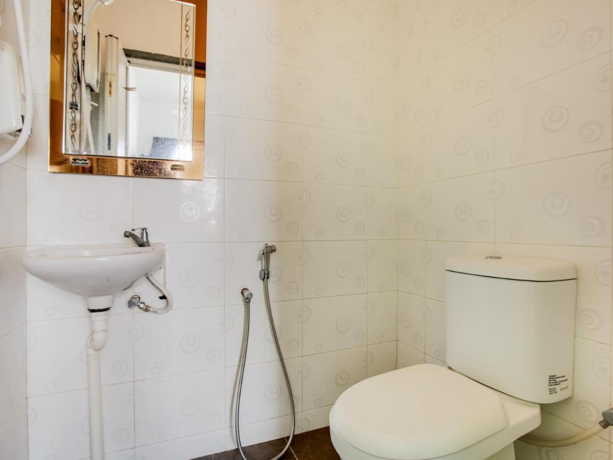 OYO 89617 Selesa View Hotel Bukit Gambir Bagian luar foto