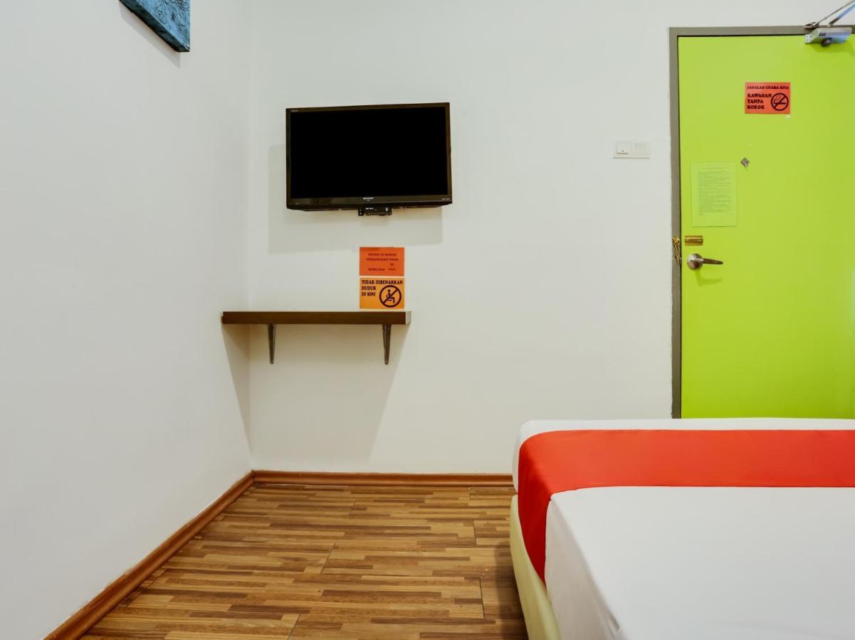 OYO 89617 Selesa View Hotel Bukit Gambir Bagian luar foto